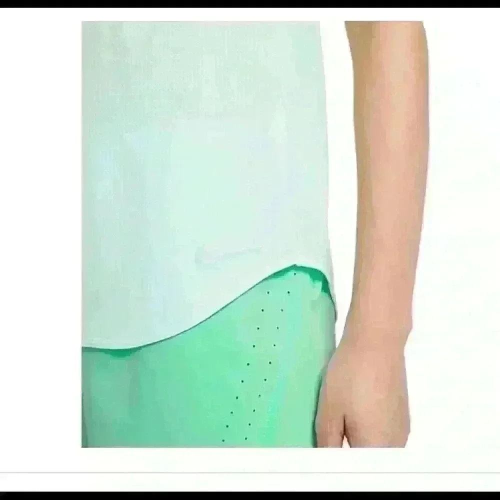 Nike Women's Plus Size Breathe Cool Tank Top Barely GreenReflective (1X) - Picture 3 of 3